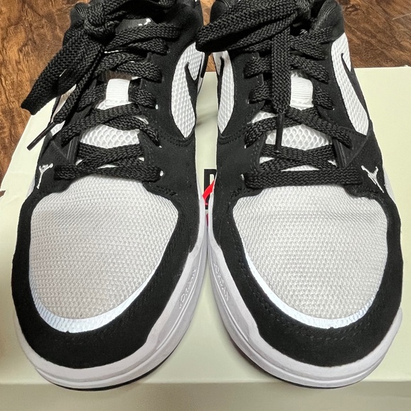Nike Men’s HJ6777-001 Jordan CMFT Era Panda Colorway Sz-8 main image 5